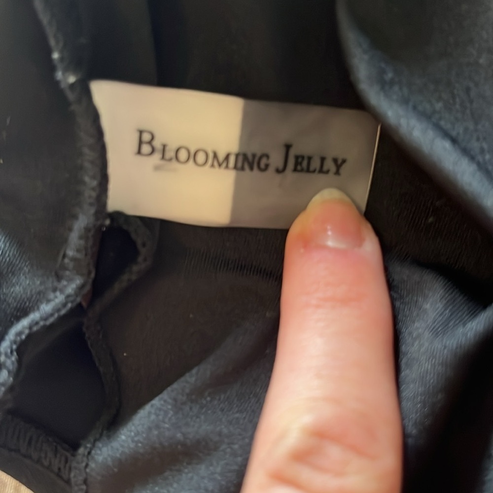 Blooming Jelly Black Bow Bikini Top Removable Cups Size Medium - Picture 5 of 6